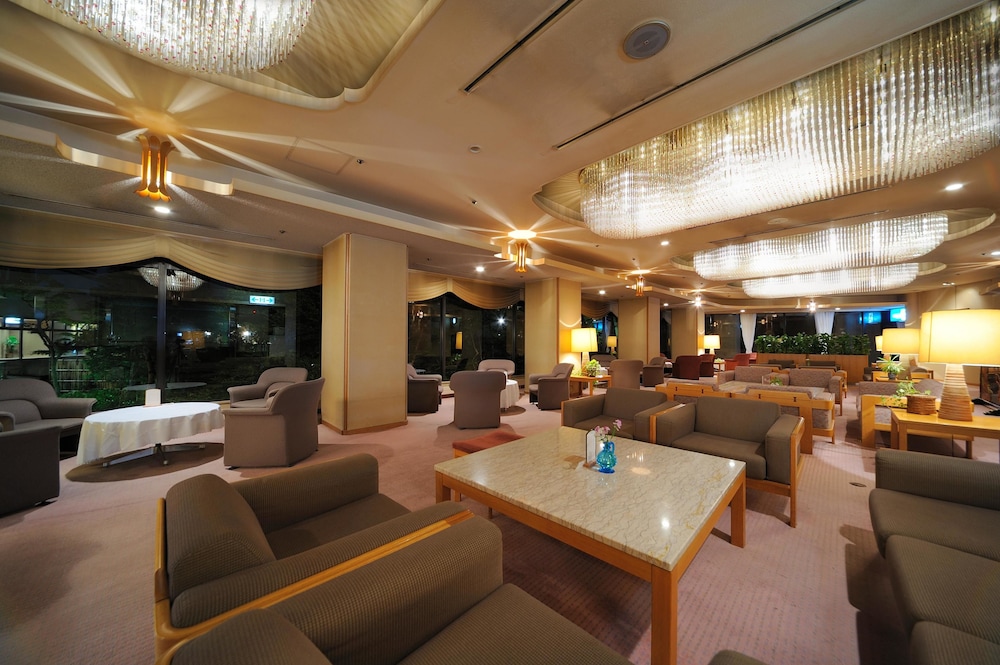 Tsukioka Hotel 55/61