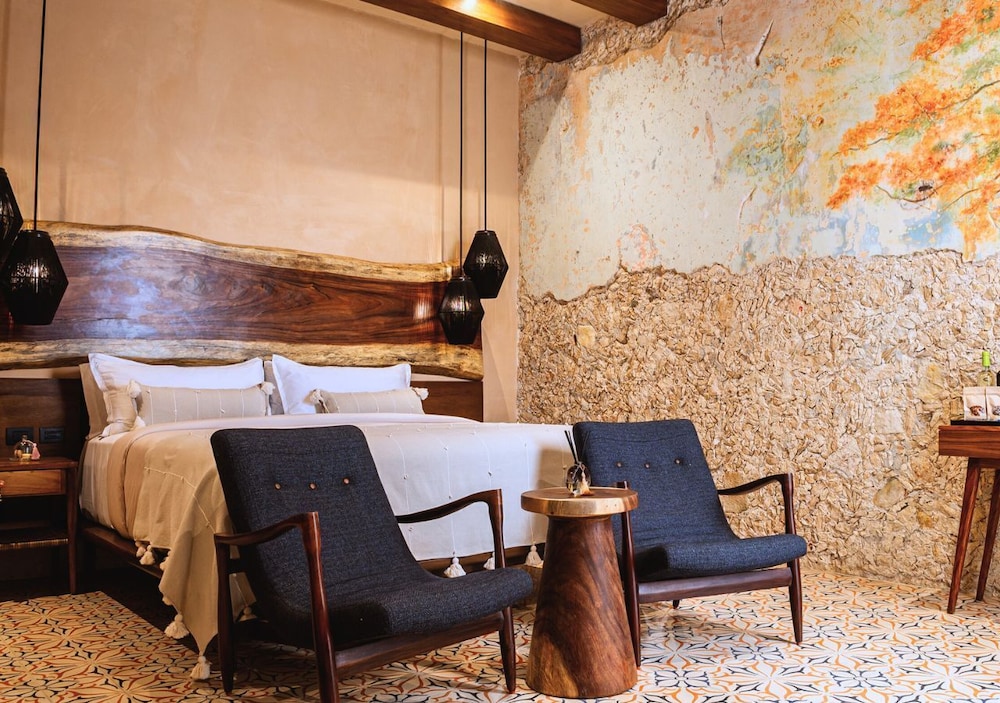 Adoro Hotel Boutique 40/50