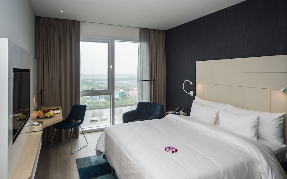 PREMIER, RIVER VIEW