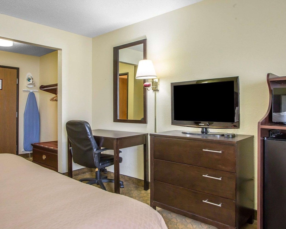 Quality Inn Merrillville 32/35