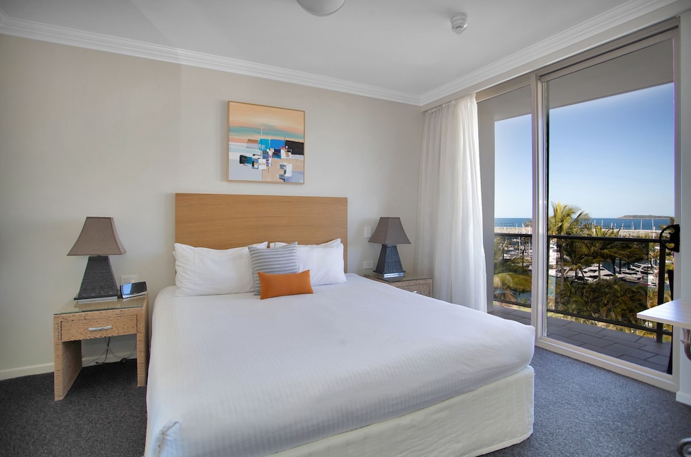 Mantra Mackay 34/73