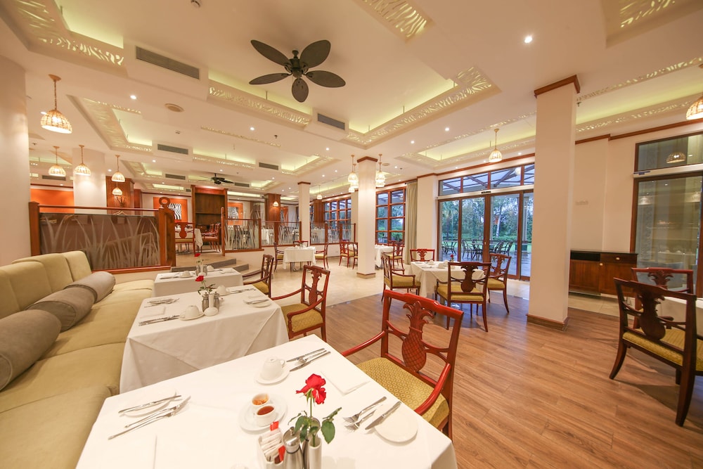 Dar es Salaam Serena Hotel 35/50