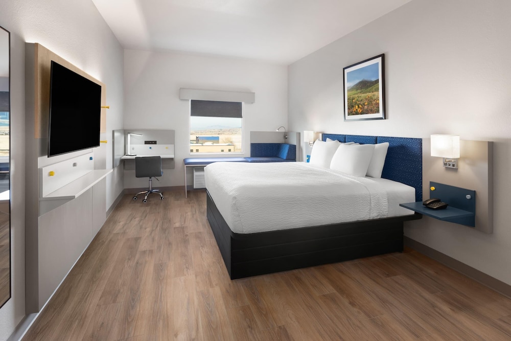 Microtel Inn & Suites by Wyndham Tooele 23/46