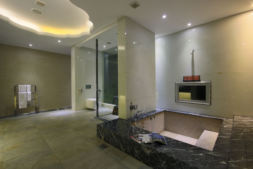 Puli Ease Hotel 60/60