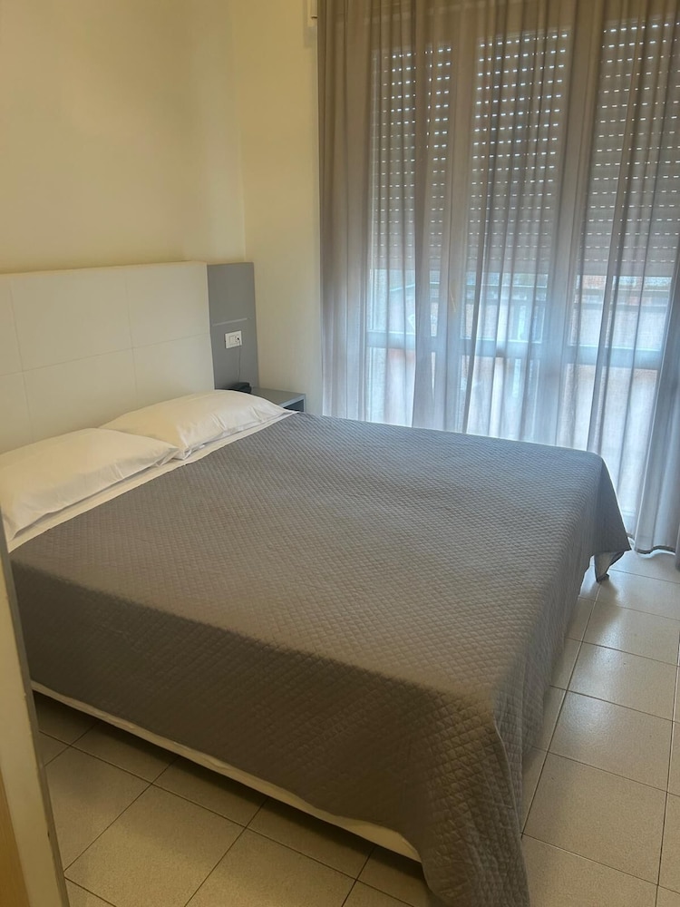 Hotel Aron 20/50