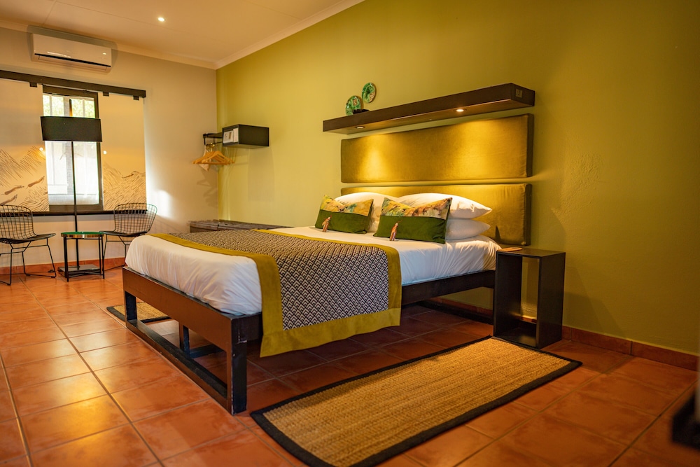Namib Desert Lodge 18/69
