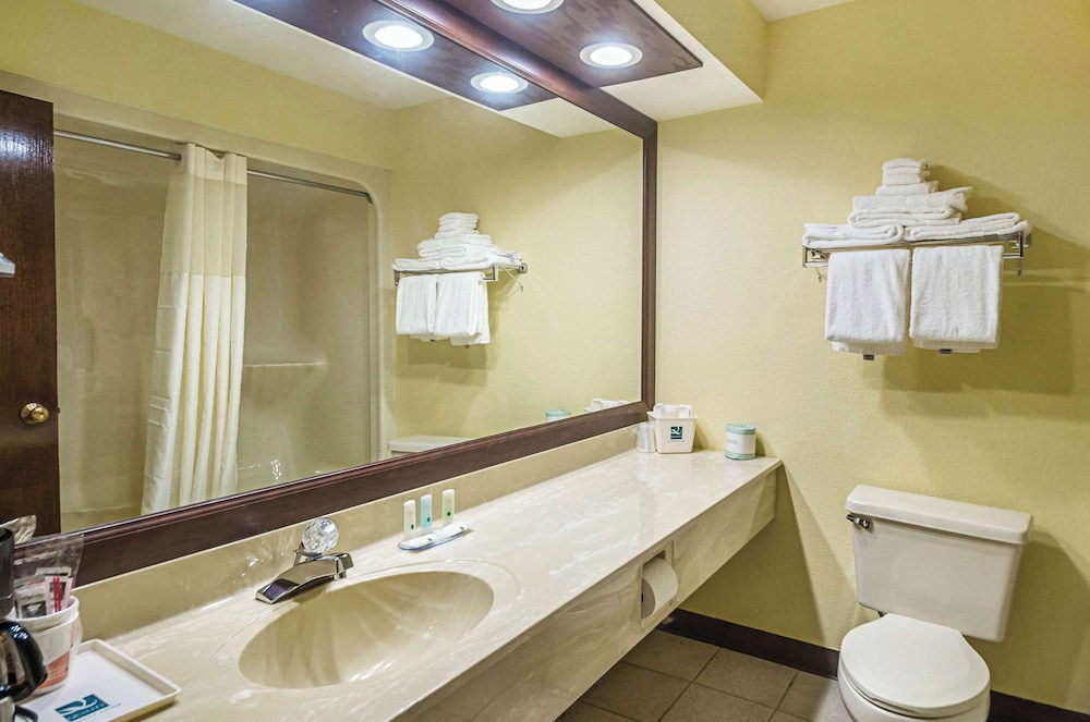 Quality Inn & Suites Frostburg-Cumberland 56/58