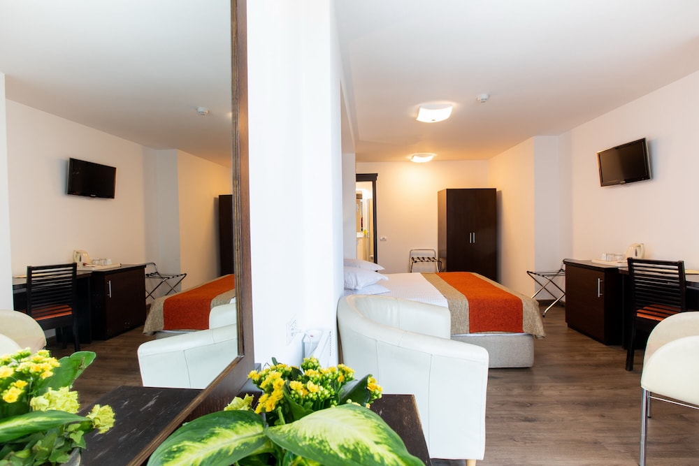 Hotel Duke Armeneasca 27/65