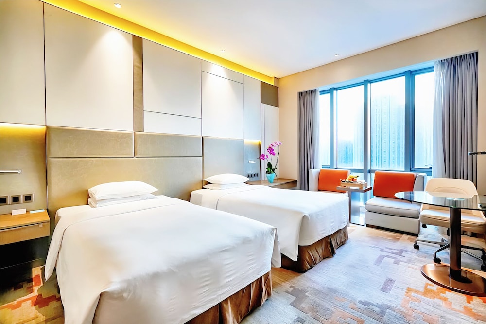Radisson Exhibition Center Shanghai 16/65