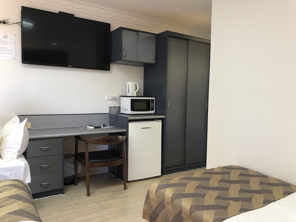 Oxley Motor Inn 16/43