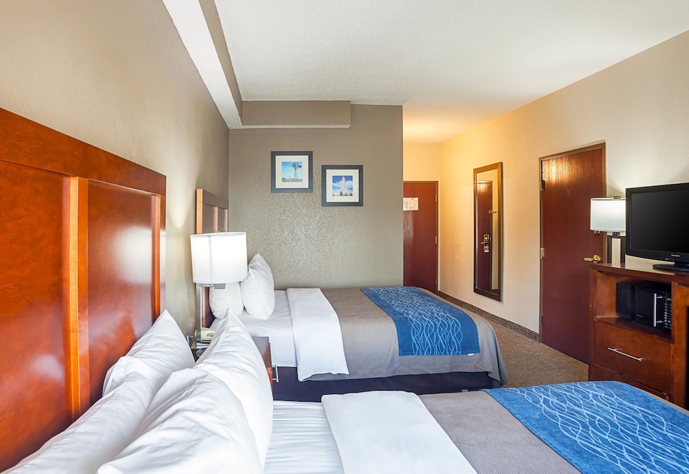 Comfort Inn Lincoln I-80 9/57