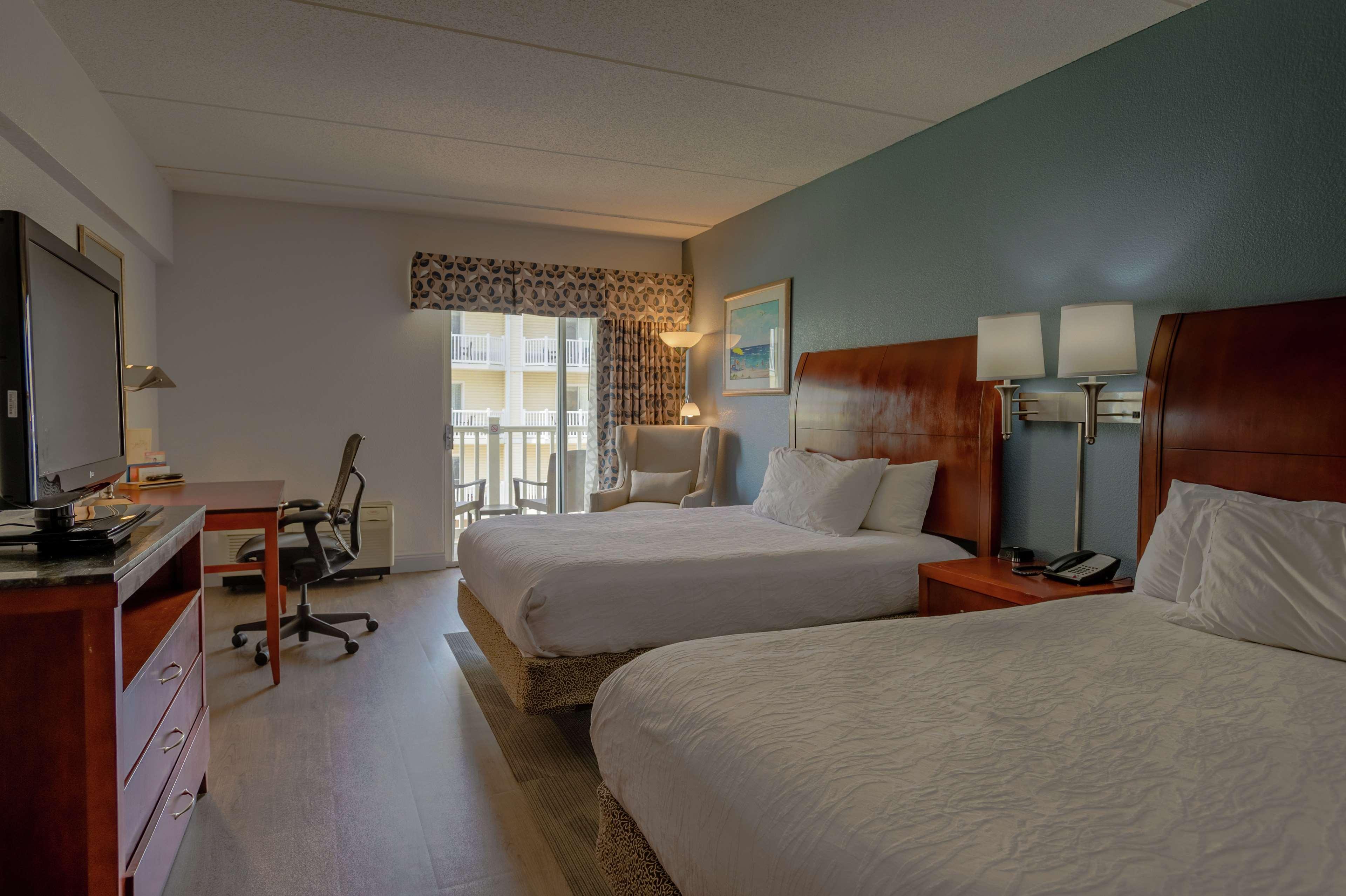 Room, 2 Queen Beds, Side Ocean View, Balcony