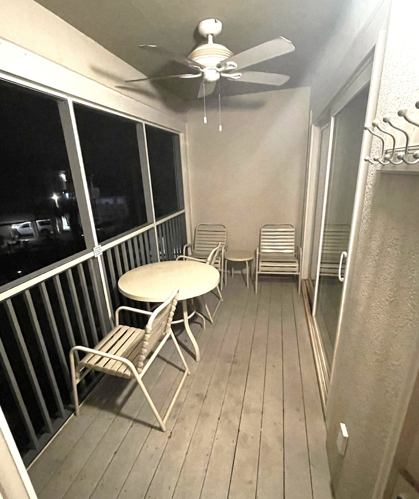 Soundside Holiday Beach Resort 43/64