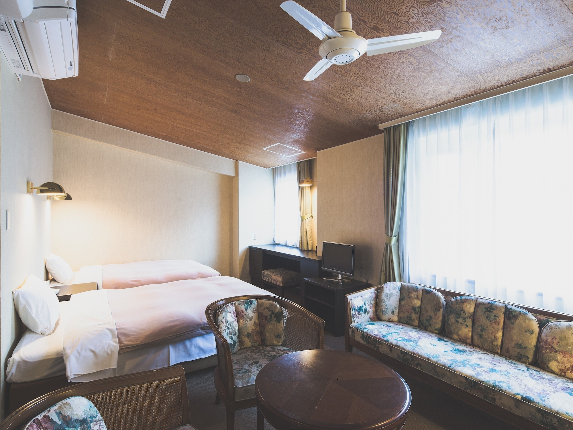 SUPERIOR, TWIN BEDS