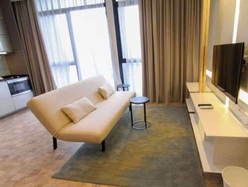 Expressionz Professional Suites by MyKey Global 22/50