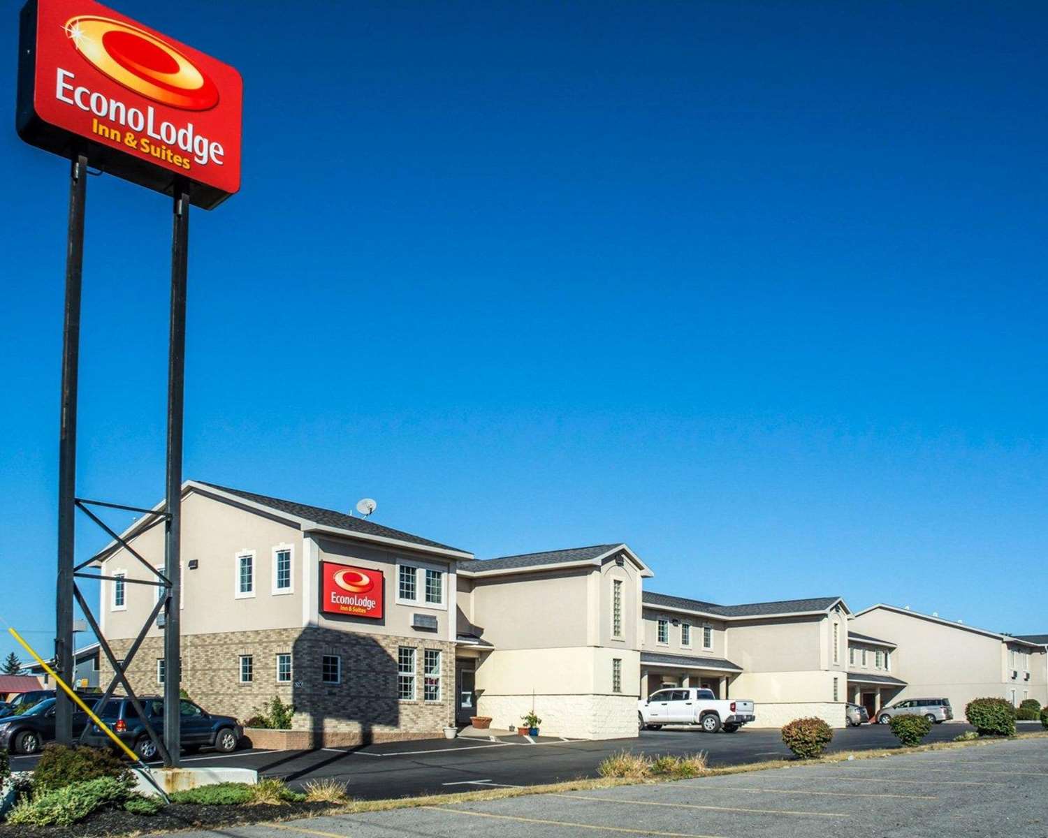 Econo Lodge Inn & Suites North Syracuse Airport 2/13
