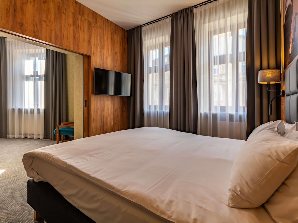 MERCURE OPOLE 17/55
