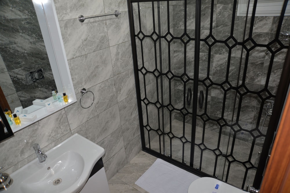 Tevetoglu Hotel 47/50