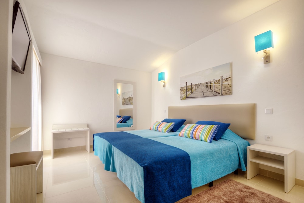 1 Bedroom, Deluxe, Apartment, Twin Beds, Sea View, 2 Sofa