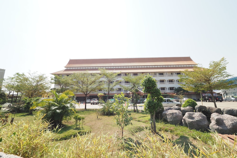 Amorn Sukhothai Hotel 5/32
