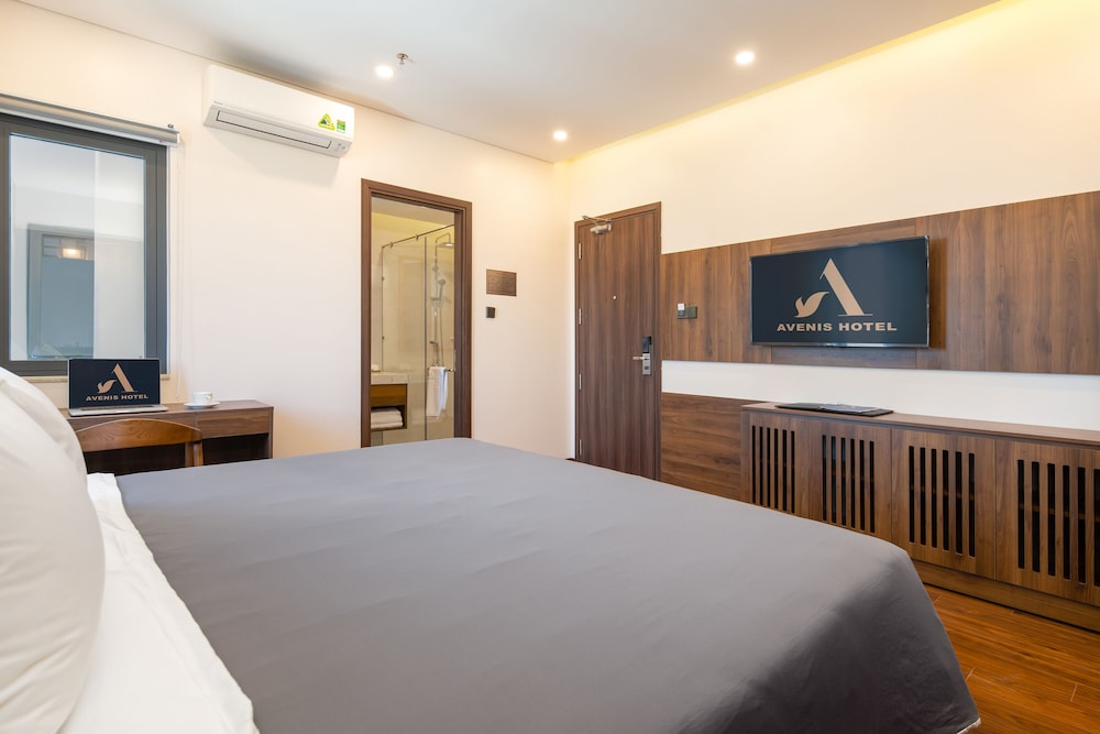 Avenis Hotel 11/37