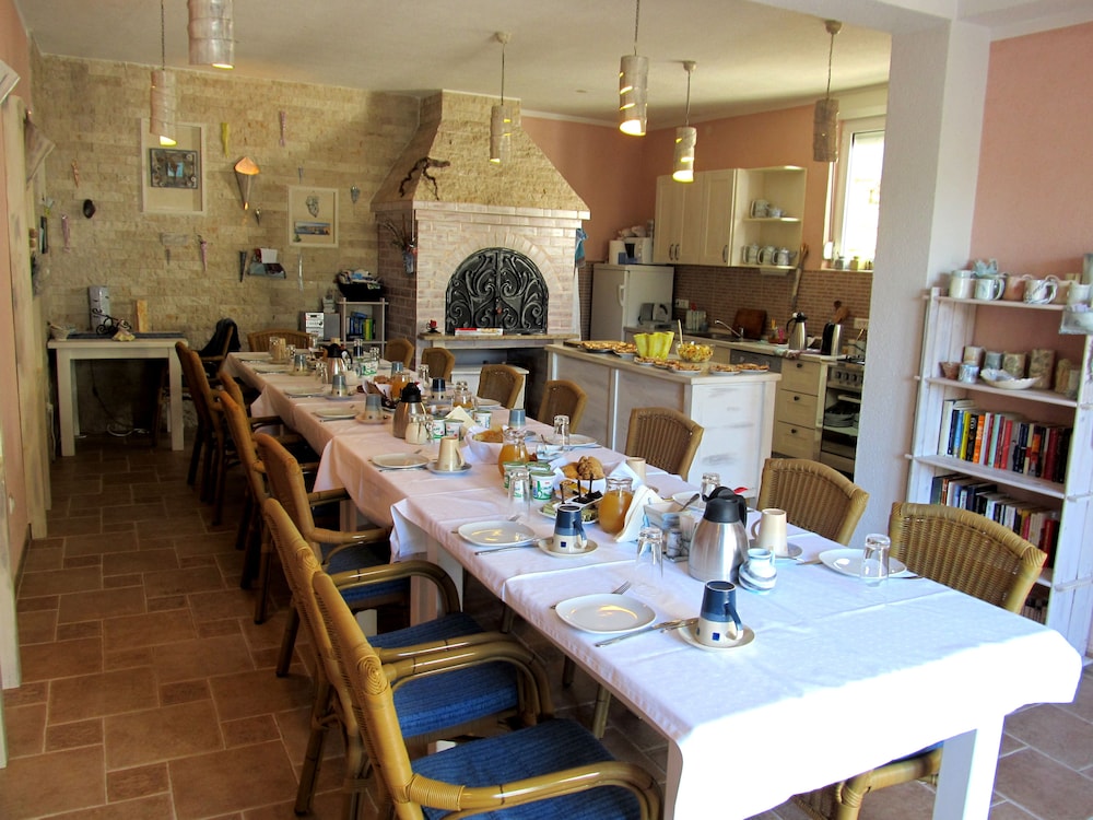 VILLA PAPE 32/50