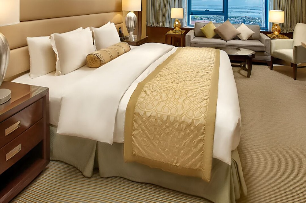CLUB, EXECUTIVE, DOUBLE BED