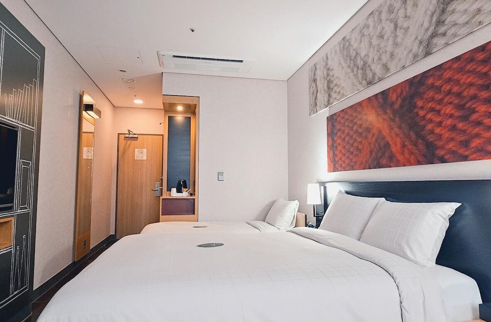 Central 7 Hotel 15/48