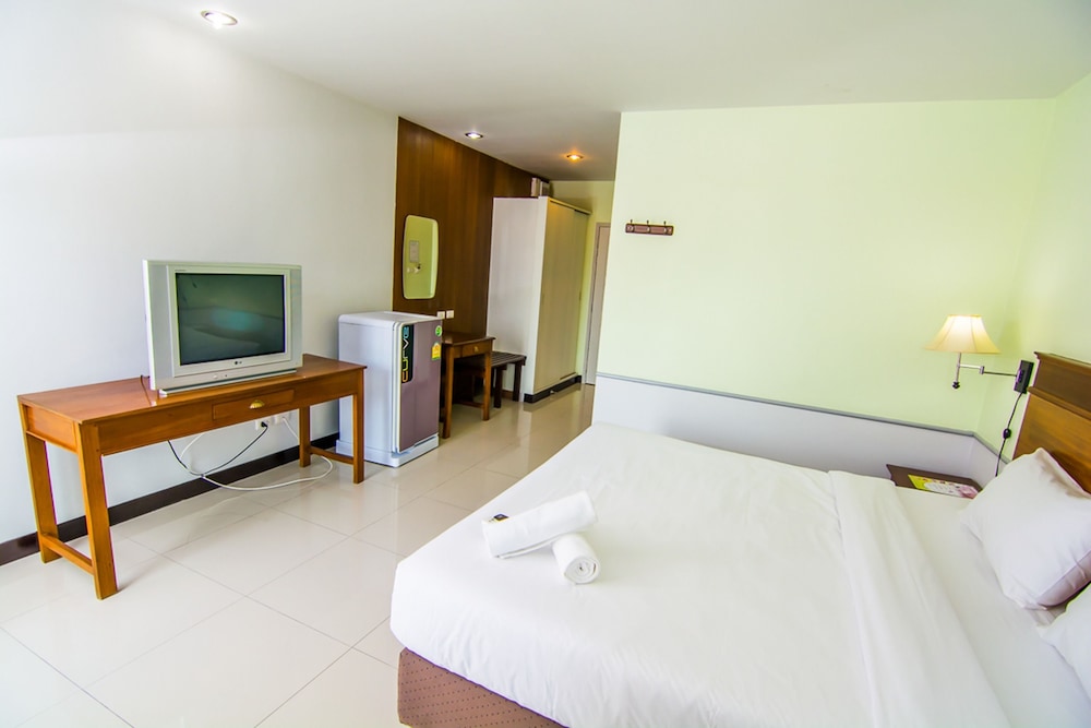 Sutus Court 1 35/66