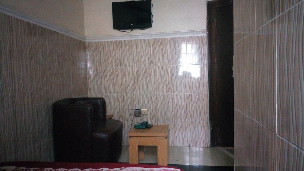 Jam-Bed Hotel And Suites Abeokuta 15/17