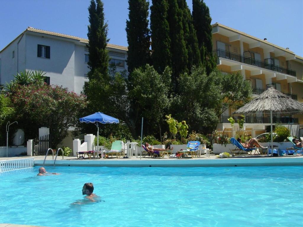 Ipsos Beach Hotel 15/16