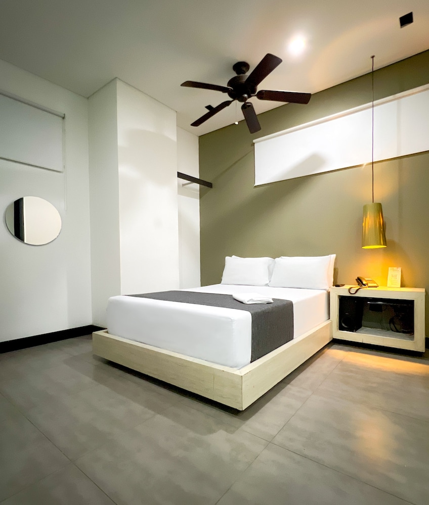 HOTEL 47 MEDELLIN STREET 27/59