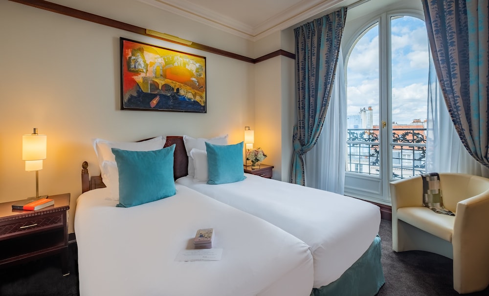 Hotel Pont Royal 32/68