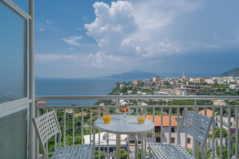 Grand Hotel Moon Valley in VICO EQUENSE