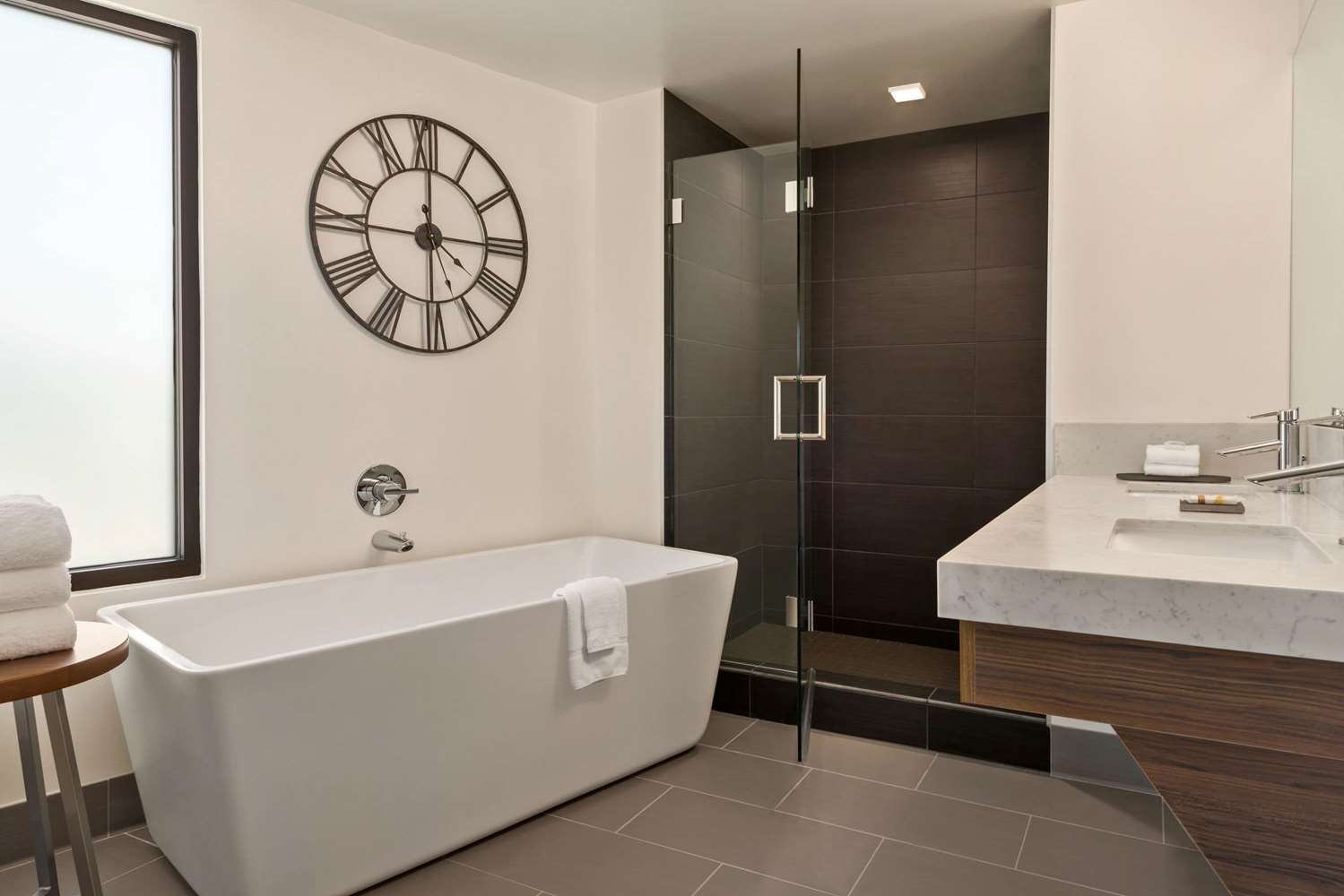 La Quinta Inn And Suites By Wyndham San Luis Obispo Downtown 25/65