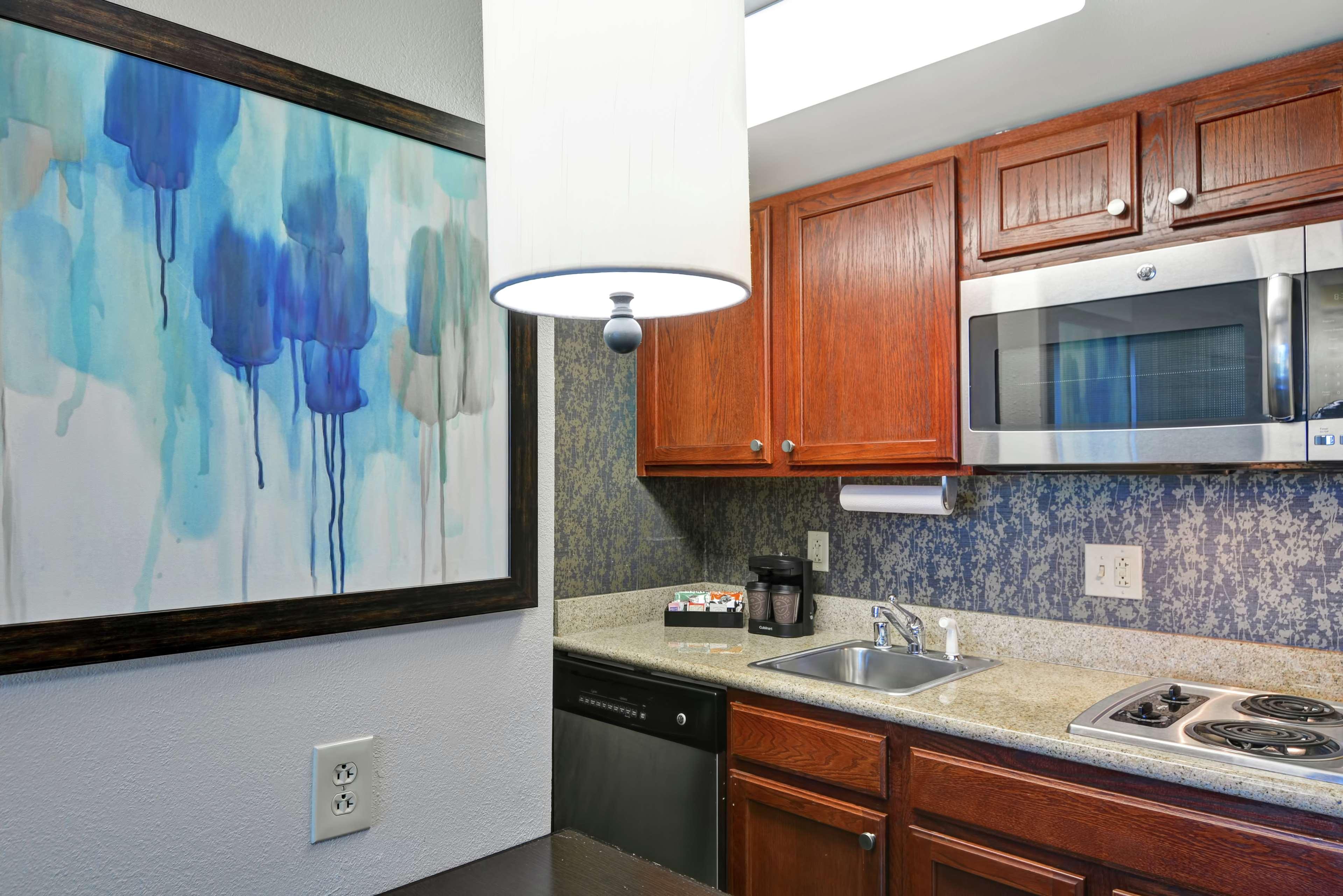 2 BEDROOMS, SUITE, KING BED, 2 QUEEN BEDS, 2 BATHROOMS
