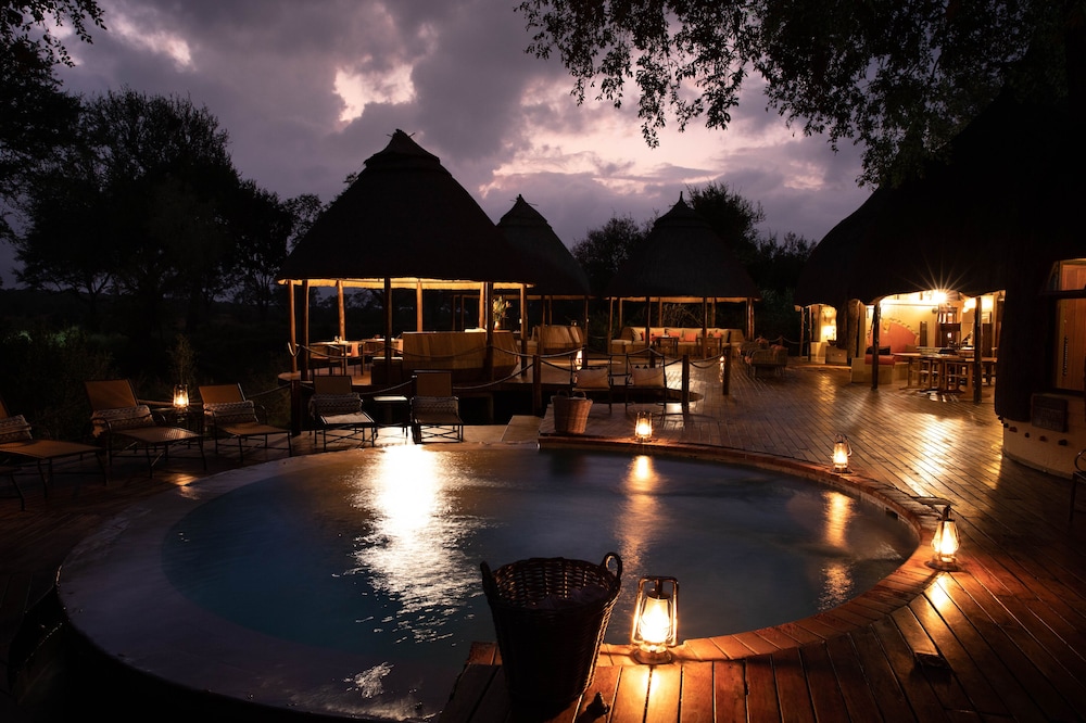 Hoyo-Hoyo Tsonga Lodge 62/68