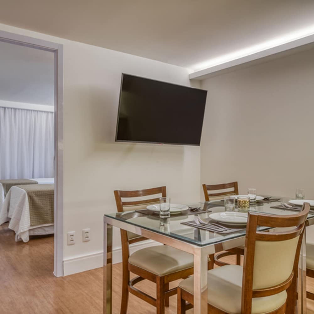 Hotel Brisa Suites 54/64