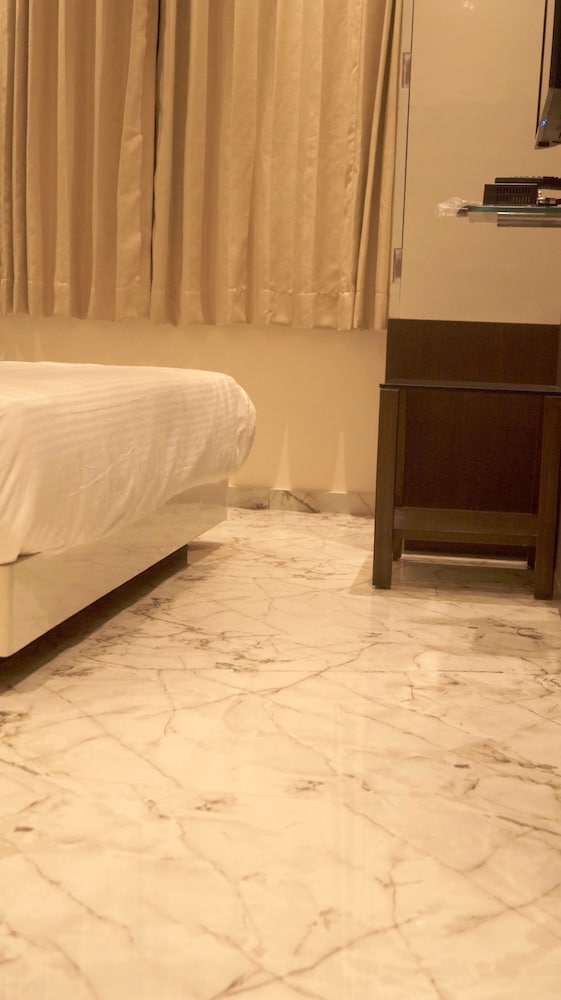 Shivam Hotel 22/58