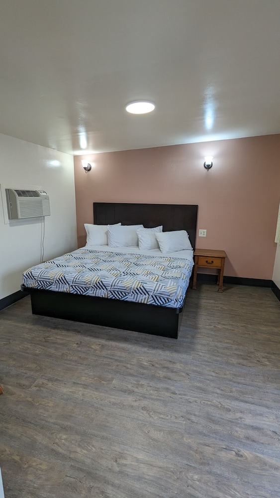 Portland Value Inn 6/25