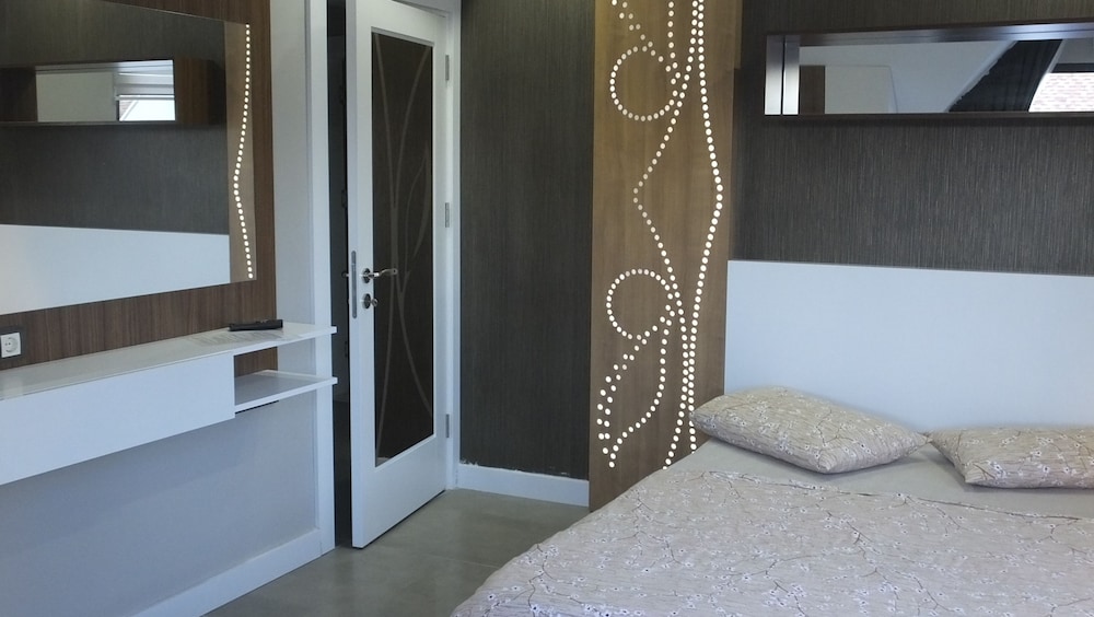 Hande Homes 39/39