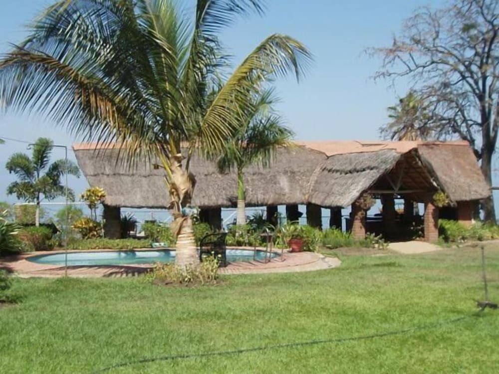 Nkhudzi Lodge 35/50