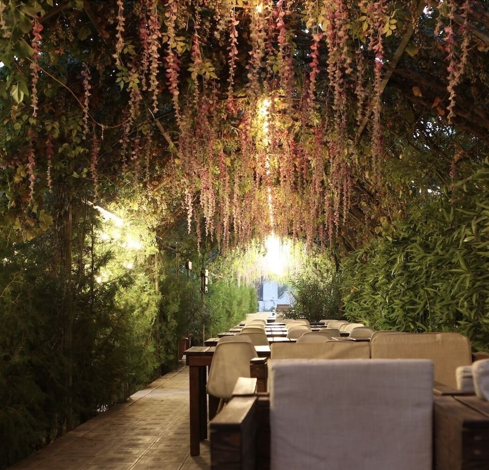 Cross Apart Hotel 34/44