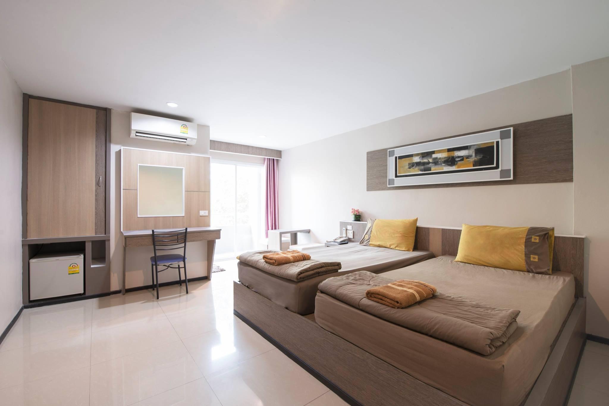 Semi Room, Standard, Twin Beds