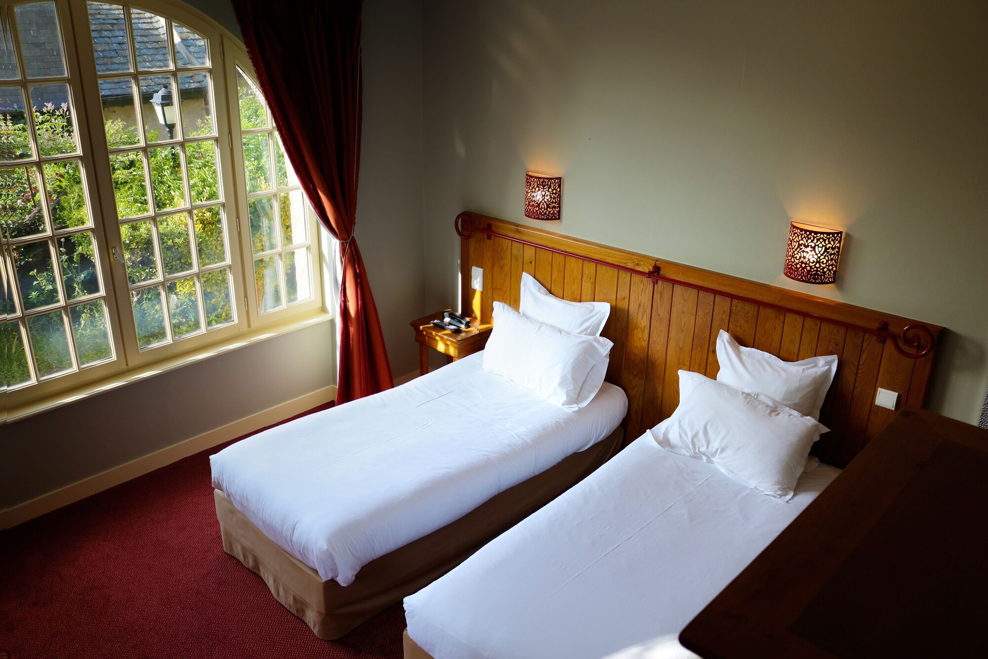 Red House, Double Bed