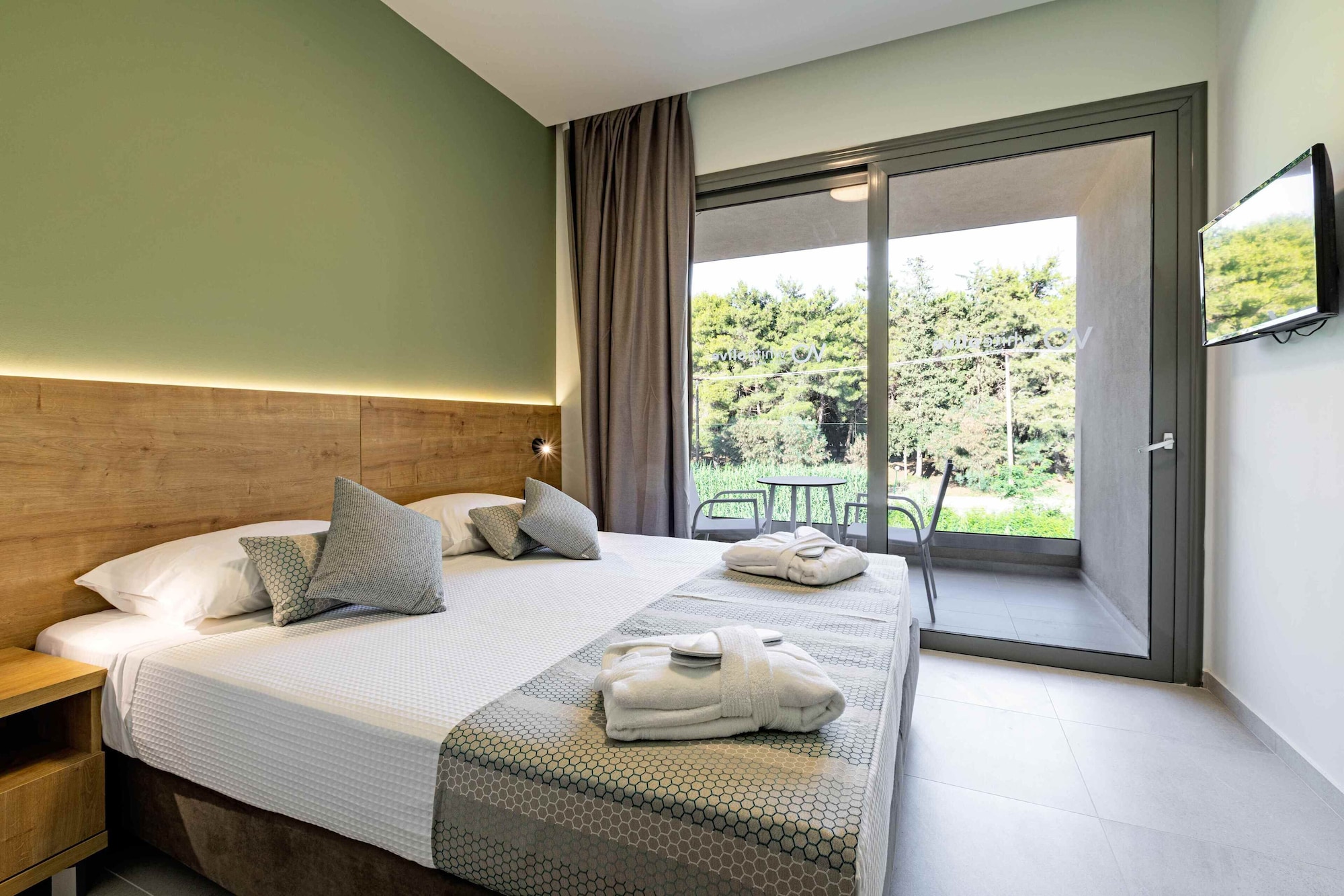 SUITE LAND VIEW