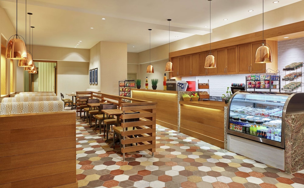 DoubleTree by Hilton Houston Intercontinental Airport 34/54