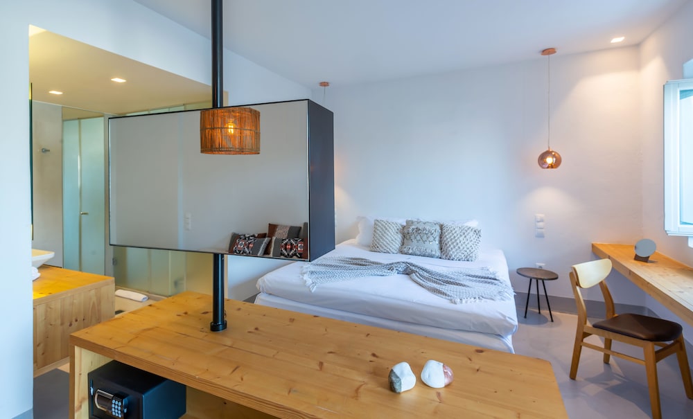 Dreambox Mykonos Suites 17/53