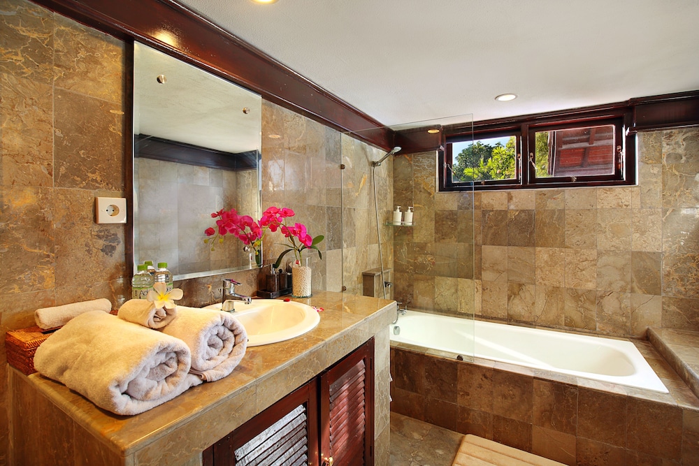 Alysha Villa Seminyak Beachside 20/21