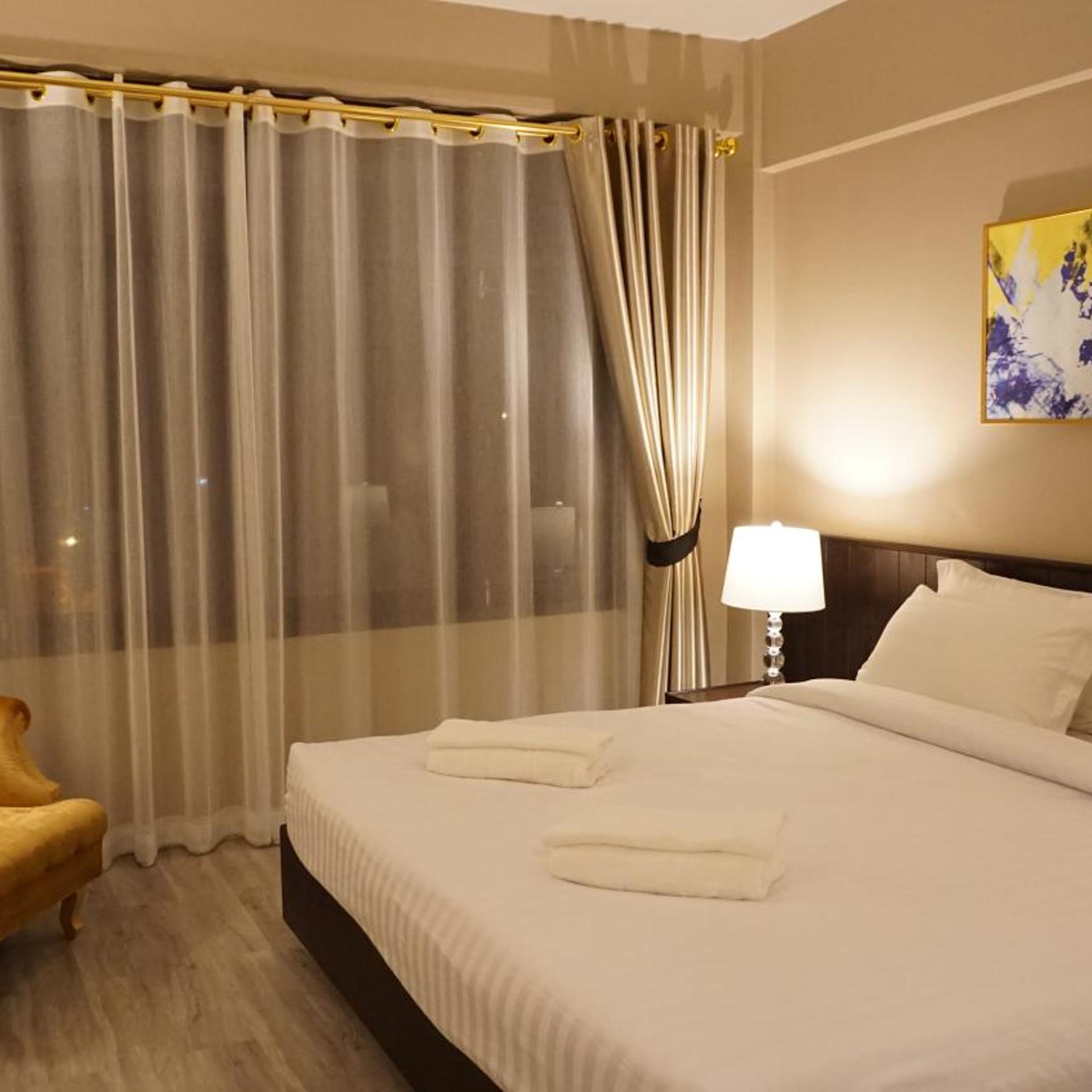 Taris Art Hotel Phrae 25/96
